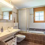 Charming Alpin Violett Apartment